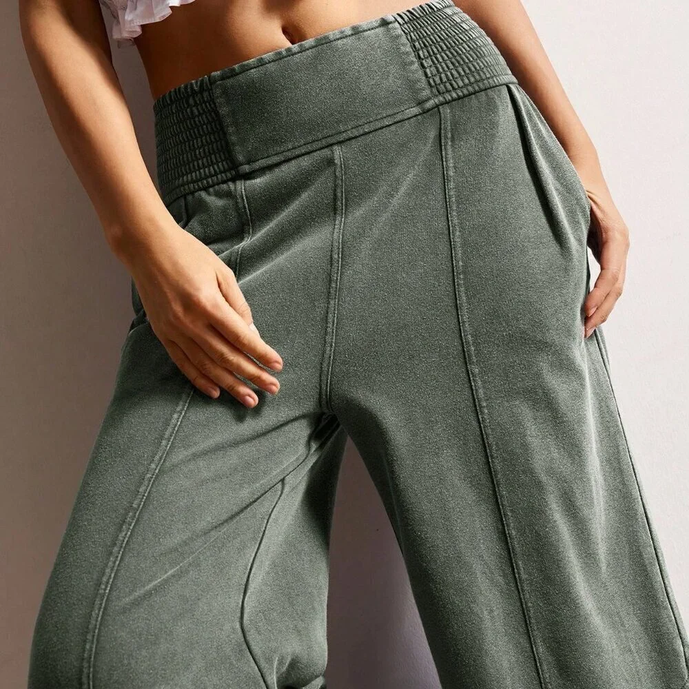 Army Green Casual Women's Loose Wide Leg Smocked Waist Pants - Picture 7 of 9